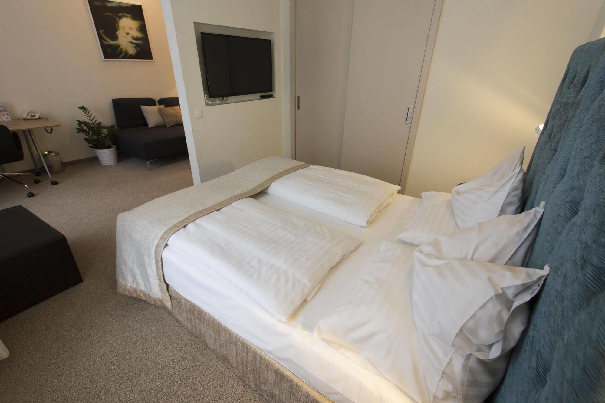 Starlight Salzgries Aparthotel